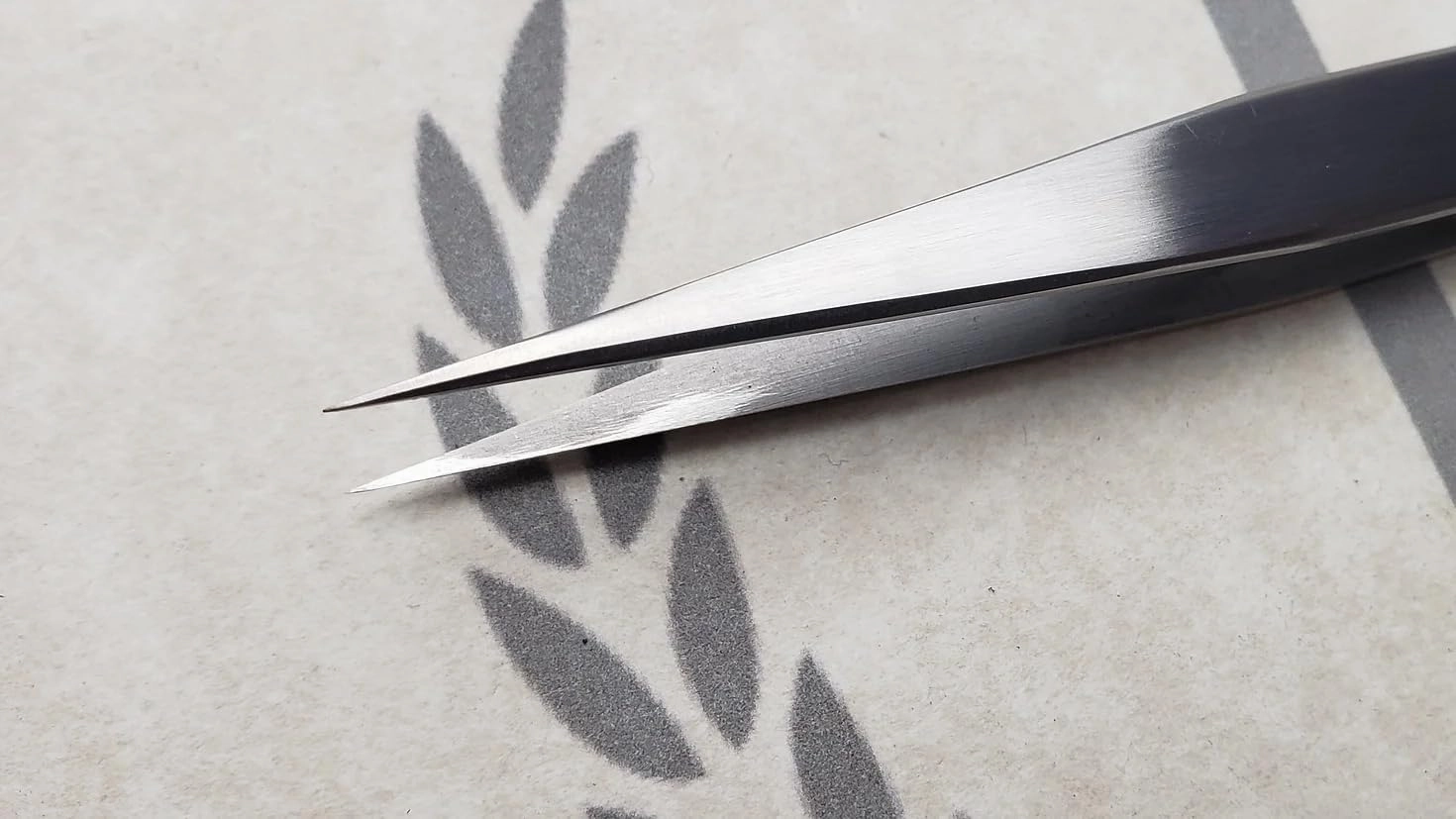 Bianco instruments BI-El203 fine point 4" Stiletto Tweezers hand honed for precision hair pulling - Finest Point Needle Nose Tweezer (4 Inch)