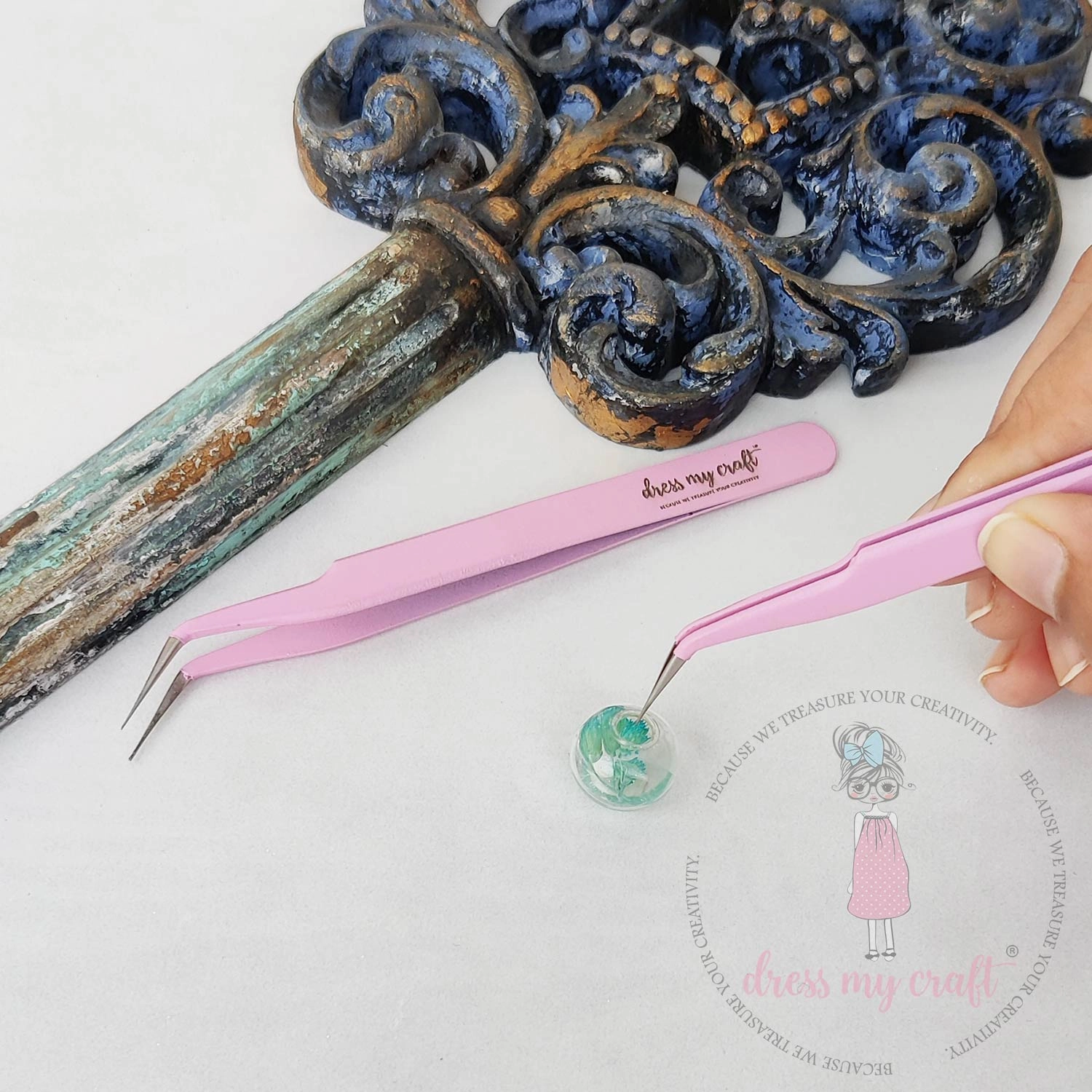 Curved Tweezer