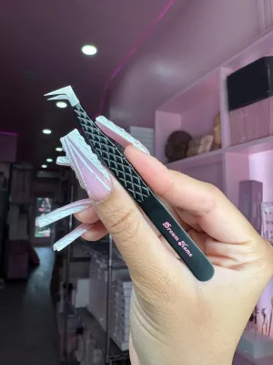 TRISH COSMETICS| 90° Boot Fiber Tip Tweezer For Eyelash Extensions| (DREAM LIFE COLLECTION)