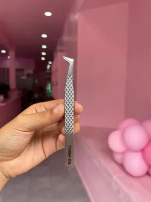 TRISH COSMETICS| Volume Boot Tweezer For Eyelash Extensions