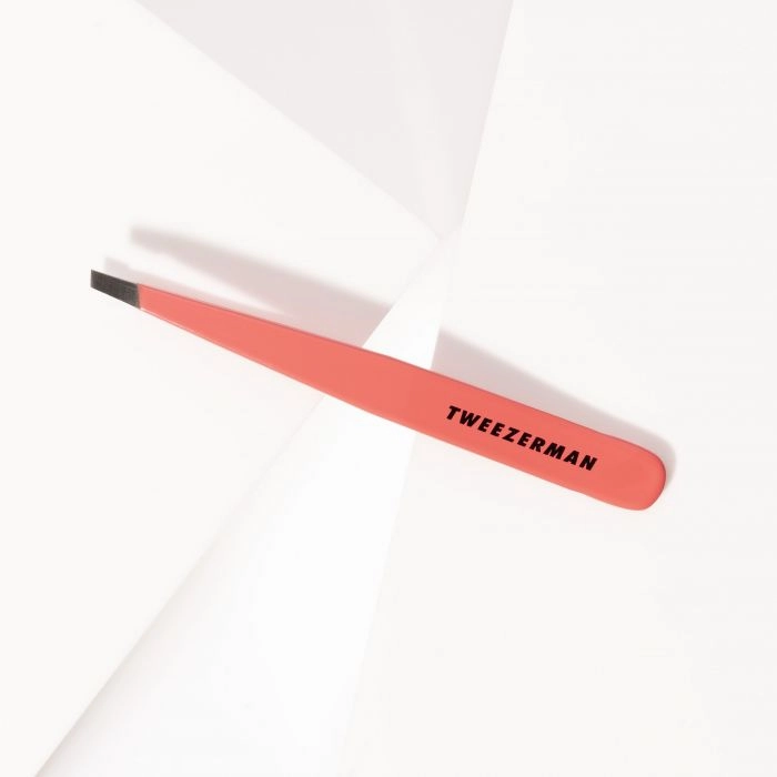 Tweezerman Tweezers in Geranium
